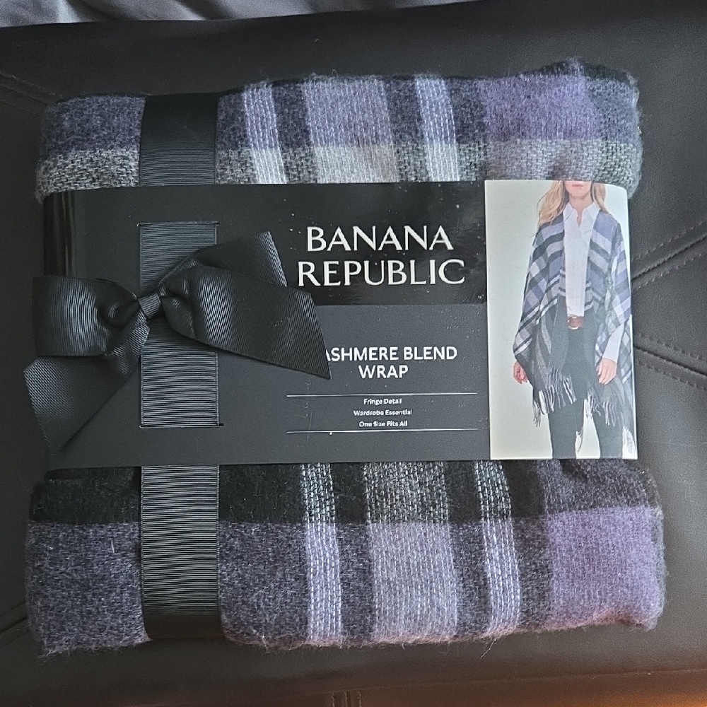 Banana Republic Gray and Black Cashmere Blend Wrap